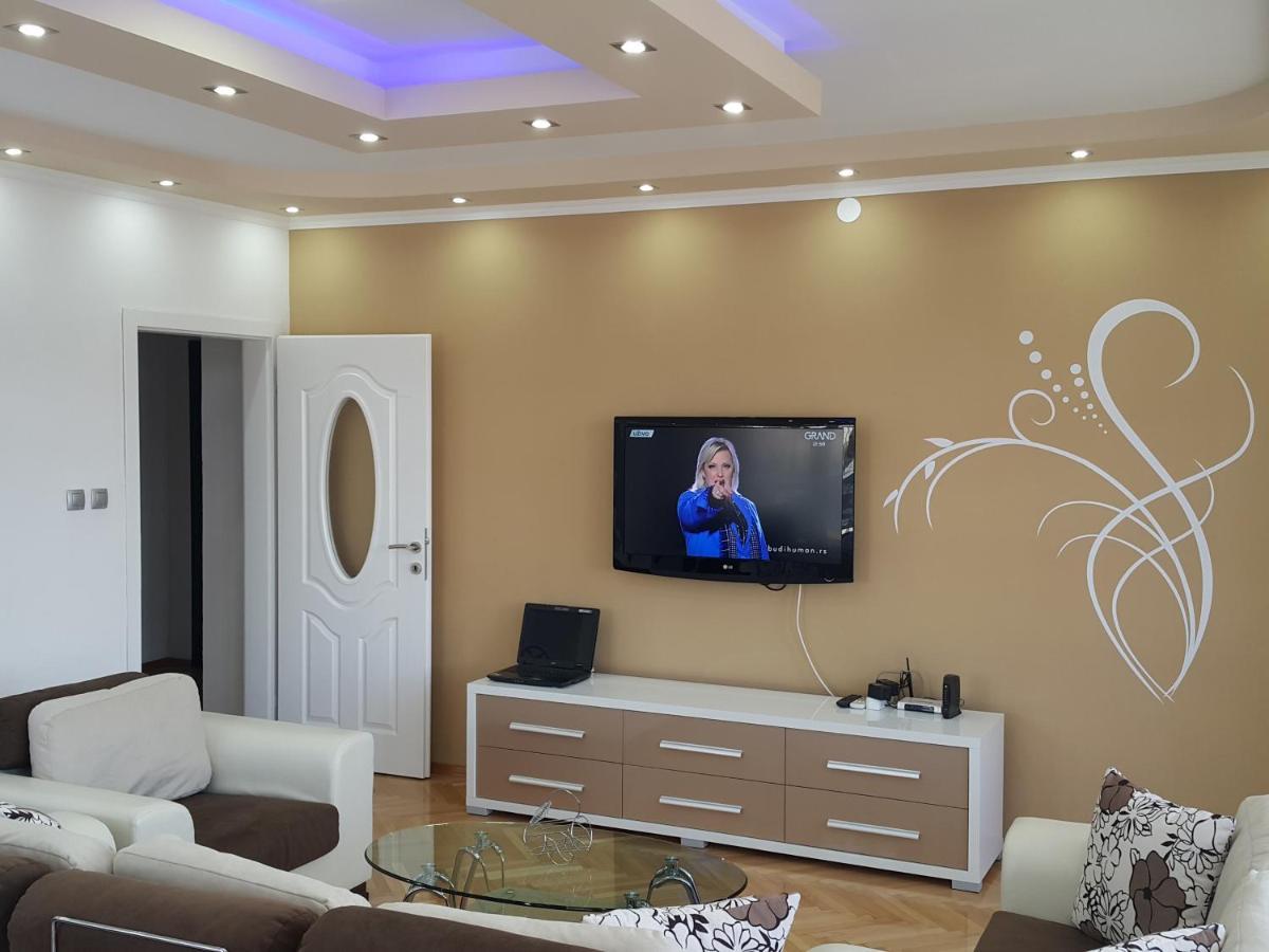 Snezana Apartment โอครีด ภายนอก รูปภาพ