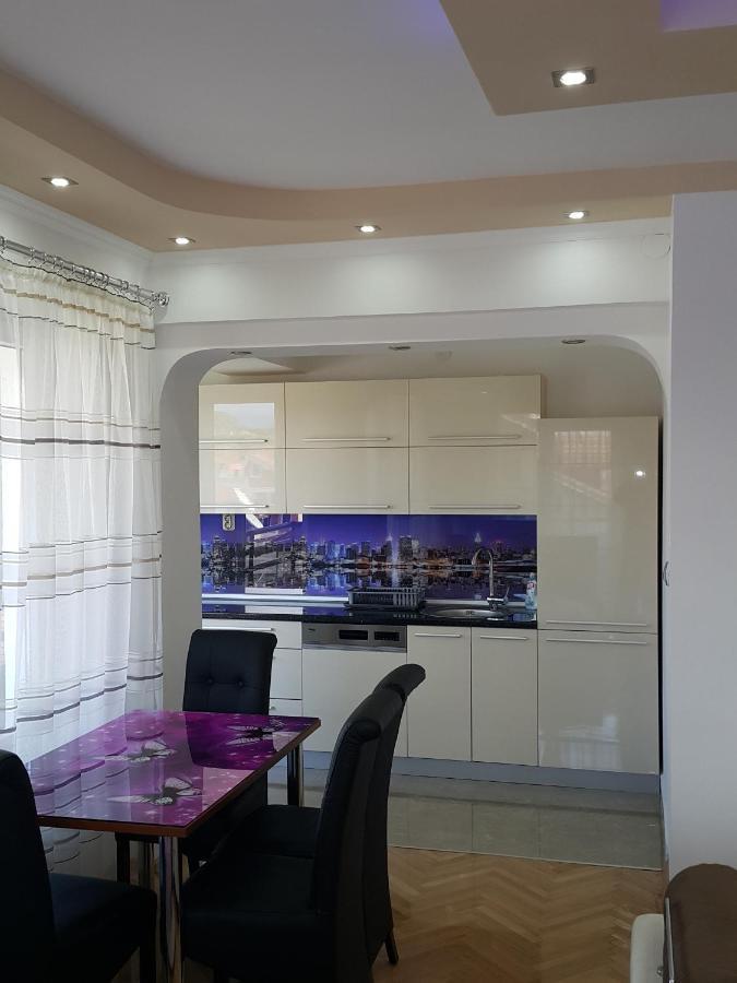 Snezana Apartment โอครีด ภายนอก รูปภาพ