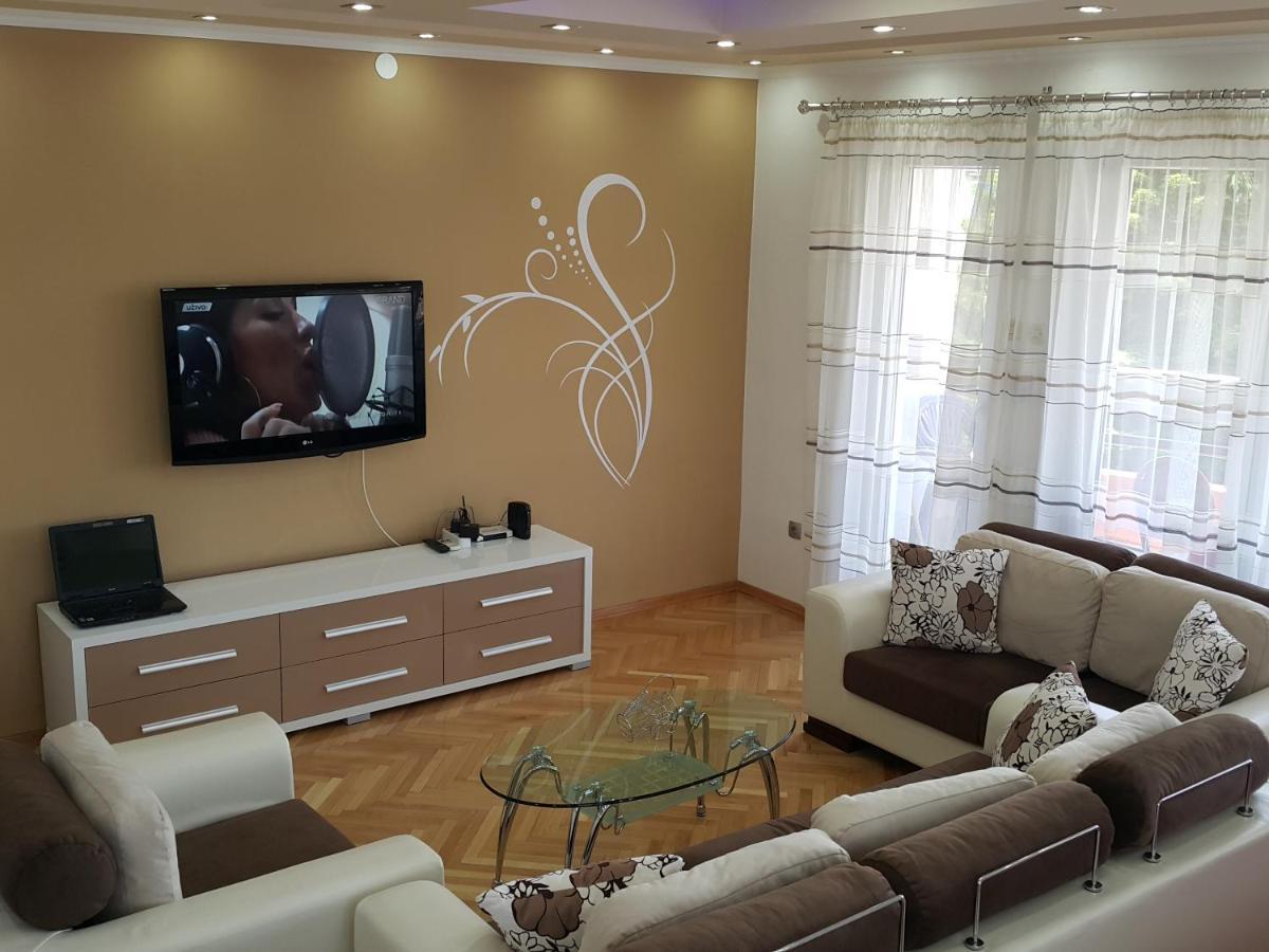 Snezana Apartment โอครีด ภายนอก รูปภาพ