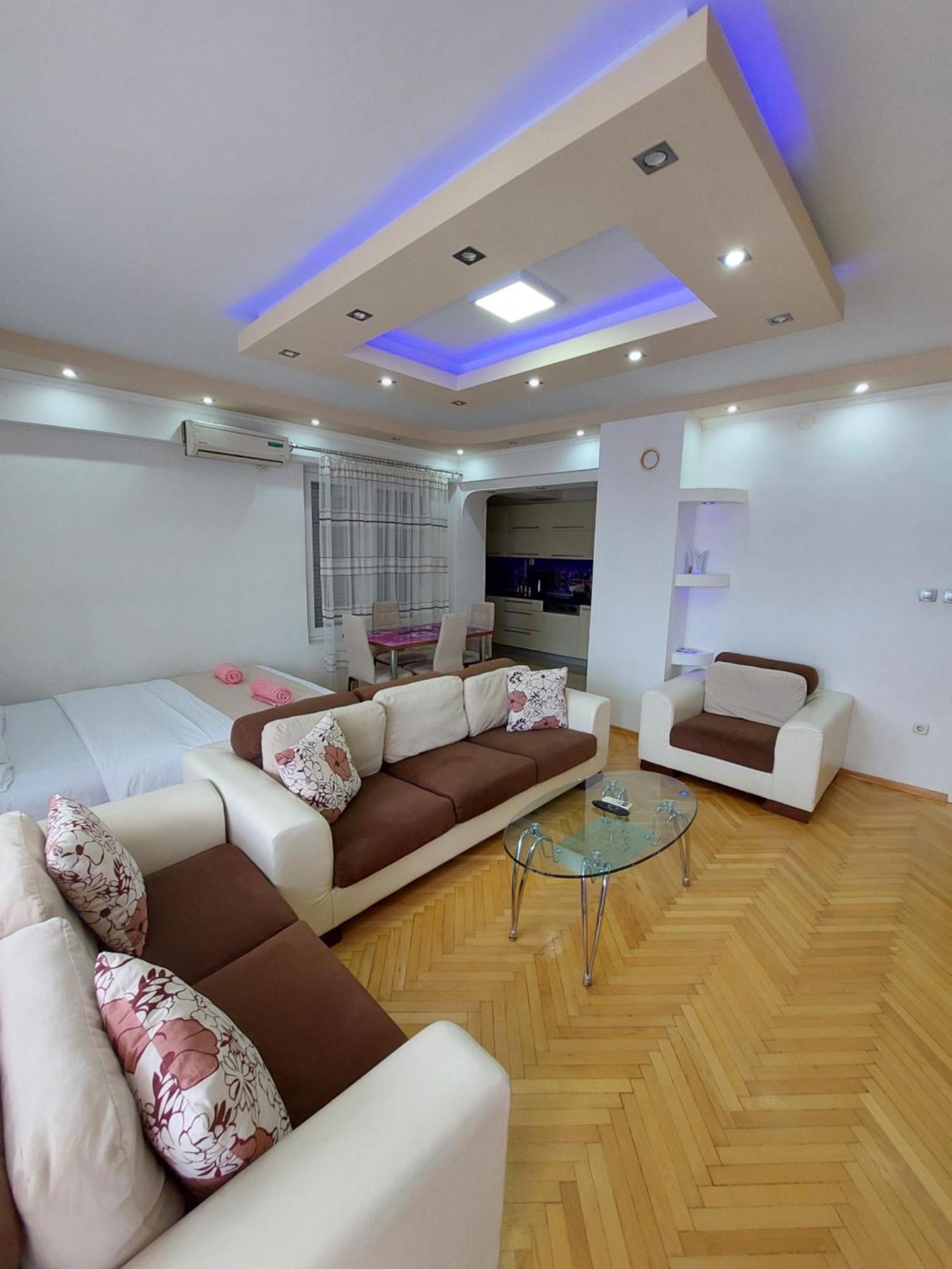 Snezana Apartment โอครีด ภายนอก รูปภาพ